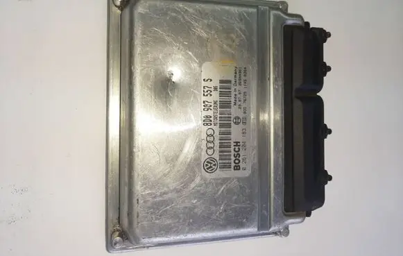 Audi A4 S4 B5 8D Engine control unit/module 8D0907557S 0261204183