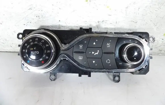 Renault Captur Climate control unit 