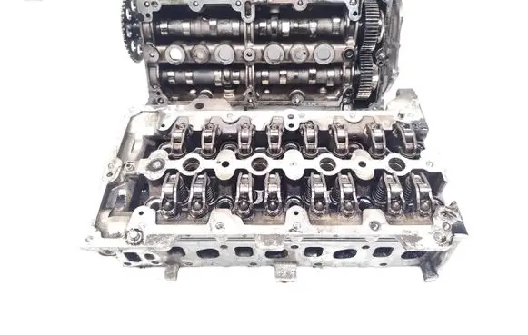 Opel Corsa D Engine head 55208388