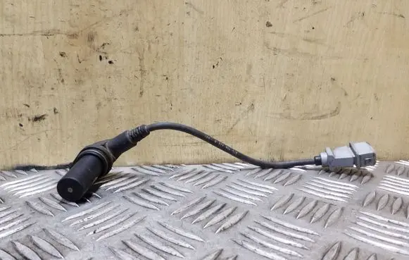 Volkswagen Transporter - Caravelle T4 Crankshaft position sensor 075906433B