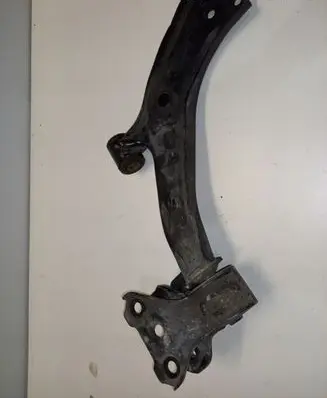 Honda CR-V Front lower control arm/wishbone