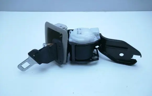Mazda CX-7 Front seatbelt C71164 M1440