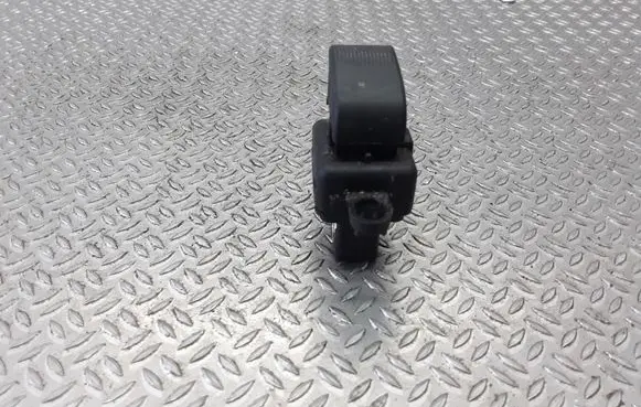 Mazda 2 Electric window control switch D39766370