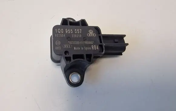 Volkswagen Polo V 6R Airbag deployment crash/impact sensor 1Q0955557