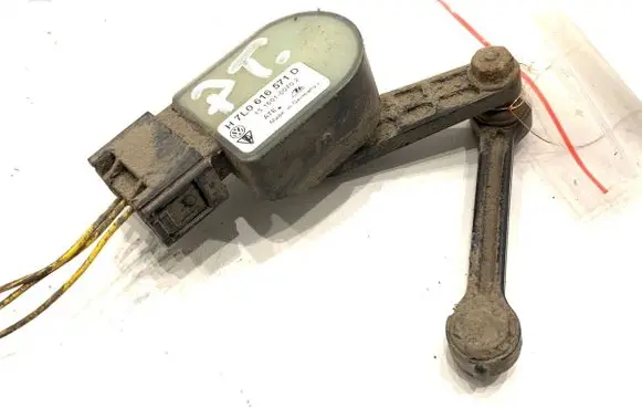 Audi Q7 4L Headlight/headlamp level sensor 7L0616571D