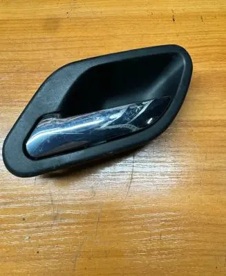 BMW 5 E39 Front door interior handle 7032925