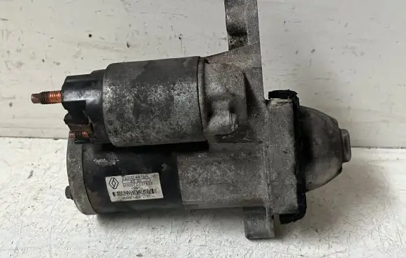 Nissan Juke I F15 Starter motor 233004979R M000TD0376ZE