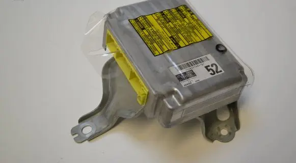 Lexus RX 330 - 350 - 400H Airbag control unit/module 8917048060