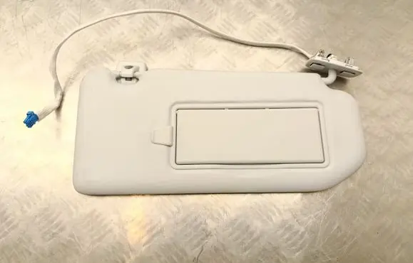 Peugeot 5008 II Sun visor