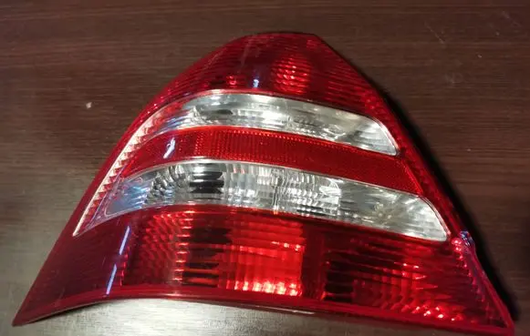 Mercedes-Benz C W203 Rear/tail lights 2038201964L