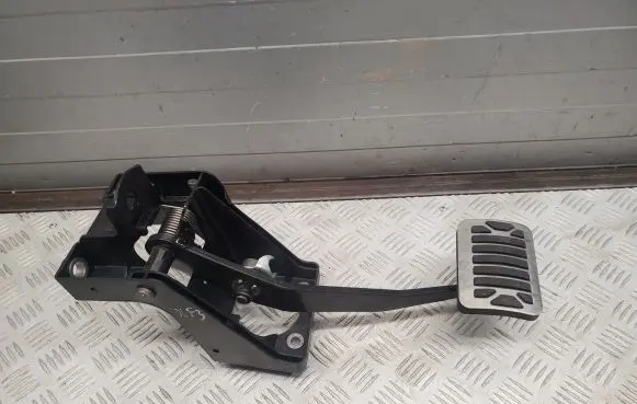 Jaguar XF Brake pedal AW9M2450AA