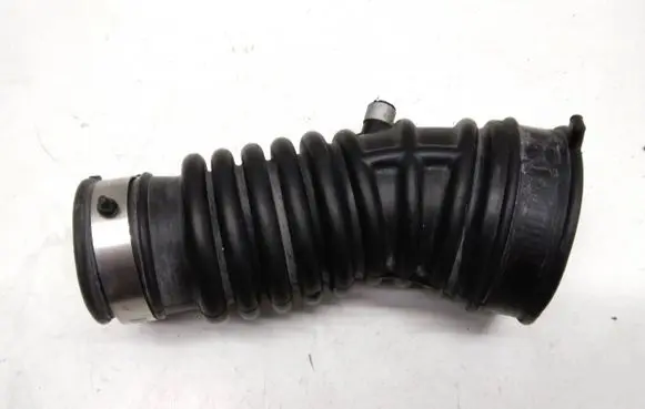 Nissan Juke I F15 Turbo air intake inlet pipe/hose 