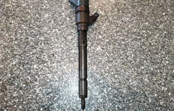 Hyundai Tucson LM Fuel injector 0445110258 3380027400