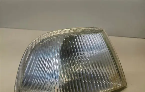 Front indicator light