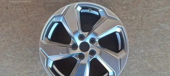 Toyota RAV 4 (XA50) R18 alloy rim 4261A42140 C02040