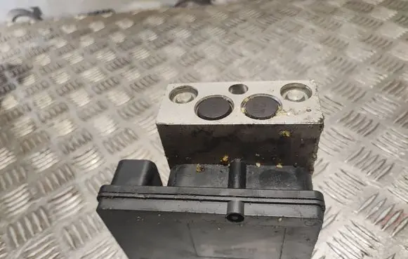 Volvo V50 ABS Pump 30793445