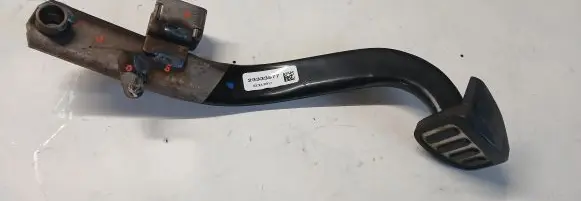 Chevrolet Corvette C7 Brake pedal 23333577