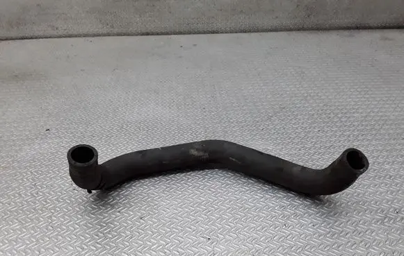 Volkswagen Touran I Engine coolant pipe/hose