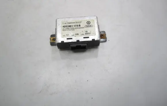 Audi A4 S4 B5 8D Alarm control unit/module 4D0951173B 960052
