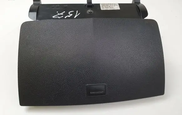 Mercedes-Benz C W204 Screen/display/small screen A2048204297 A2046801231