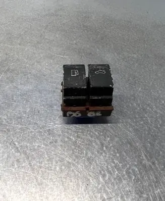 Volkswagen PASSAT B6 Fuel tank opening switch 3c0959903