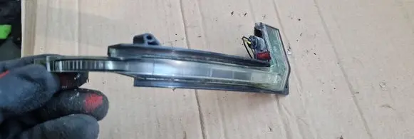 Audi A6 Allroad C6 Mirror indicator light 8K0949102A