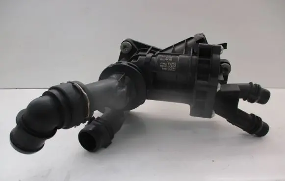 Audi A4 S4 B9 8W Thermostat/thermostat housing 05L121111P DTN