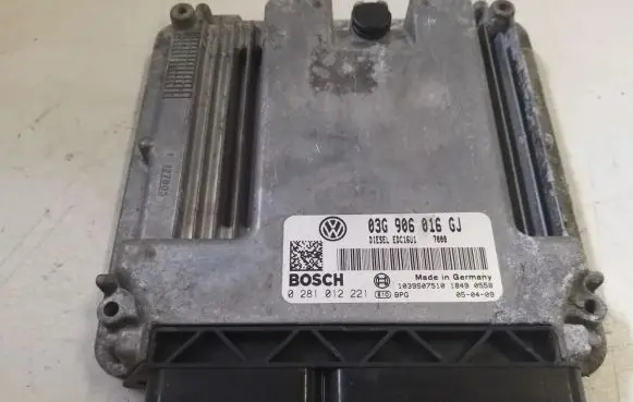 Volkswagen Golf V Engine control unit/module 03G906016GJ 0281012221