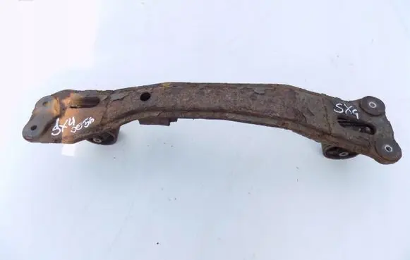 Suzuki SX4 S-Cross Engine mounting bracket 3910179JBretretf5