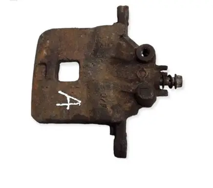 Nissan Patrol Y61 Rear brake caliper