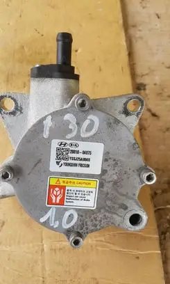 Hyundai i30 Vacuum pump 28810-04075