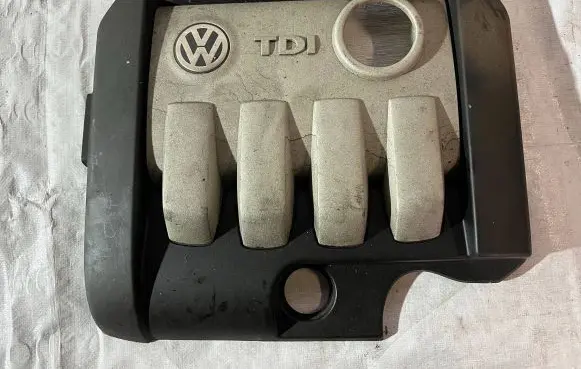 Volkswagen Golf V Engine cover (trim) 03G103925BM 03G103925BN 03G103925BL