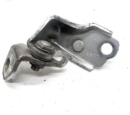 Ford Fusion II Front door lower hinge P001A