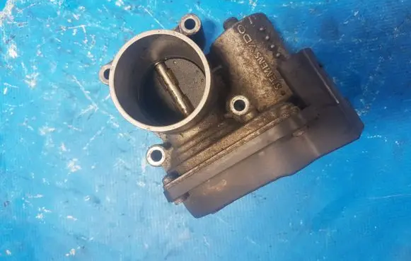 Volkswagen Fox Throttle body valve 03c144062b