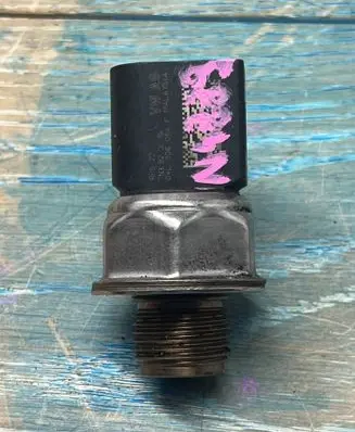 Audi A6 S6 C8 4K Fuel pressure sensor 04L906054F