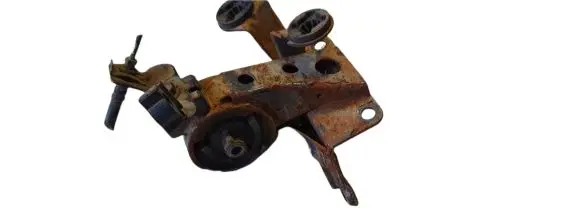 Nissan X-Trail T30 Engine mount bracket NOCODE