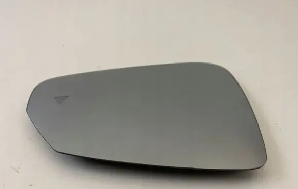 BMW X1 U11 Wing mirror glass S5A18088