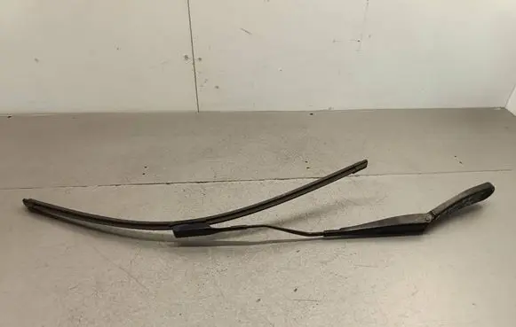 BMW X1 F48 F49 Front wiper blade arm 7360506