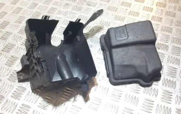 Peugeot 207 CC Fuse box set 9657287180 9657287080