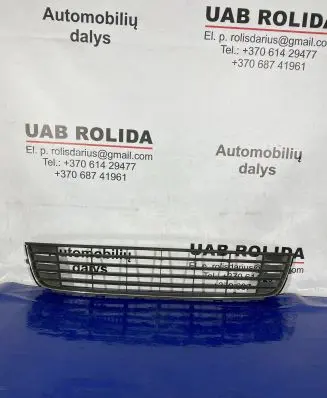 Volkswagen Touran II Front bumper lower grill 1T0853677D 1T0853671C