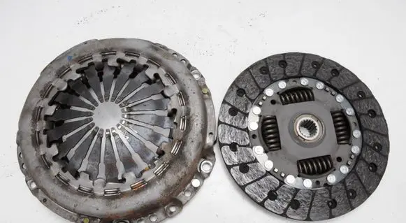 Peugeot 108 Pressure plate 9801139380