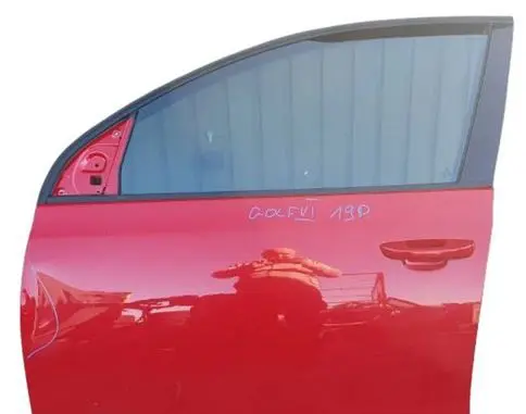 Volkswagen Golf VI Front door