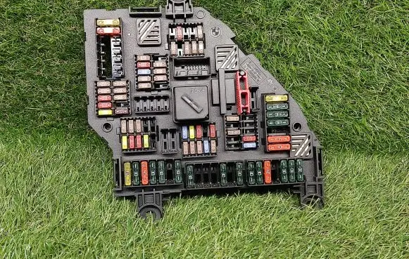BMW 5 F10 F11 Power management control unit 9234423 923442301