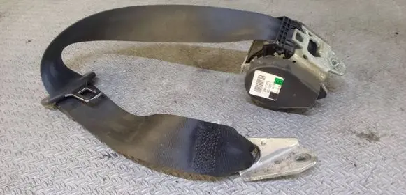 Volkswagen Golf VI Rear seatbelt 1K6857806N 606471400
