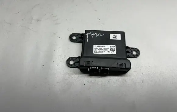 Dodge Challenger Gateway control module 068403887AC