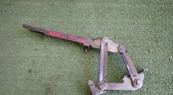 Peugeot 3008 III Engine bonnet/hood hinges