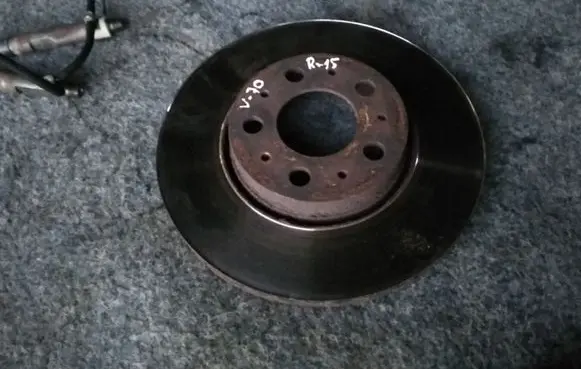 Volvo V70 Front brake disc