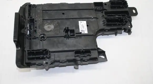 Tesla Model Y Other devices P1497847