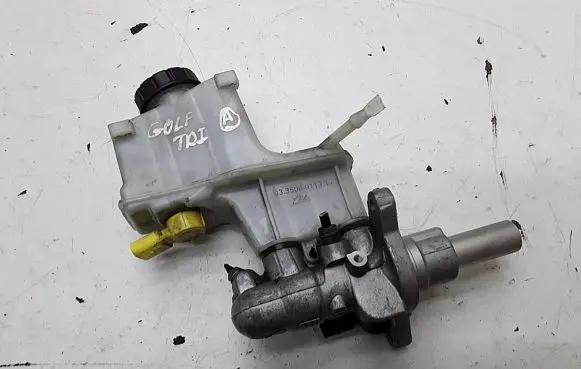 Volkswagen Golf VII Master brake cylinder 5Q2611301B