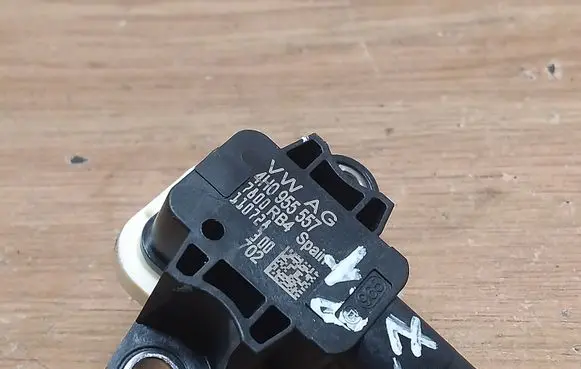 Audi A6 S6 C7 4G Airbag deployment crash/impact sensor 4H0955557